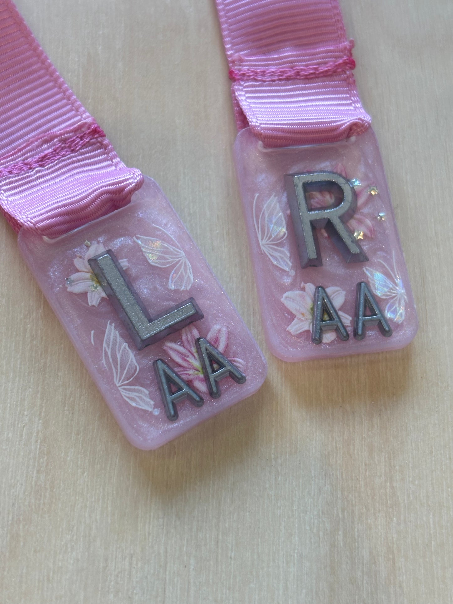 Custom order for Tia - Hello kitty and bows + 50cm pink ribbon